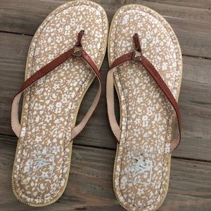 Sperry flip flops